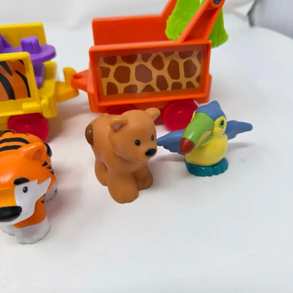 Fisher-Price Little People Musical Zoo Train 3 Cars 8 Animals Working Sounds